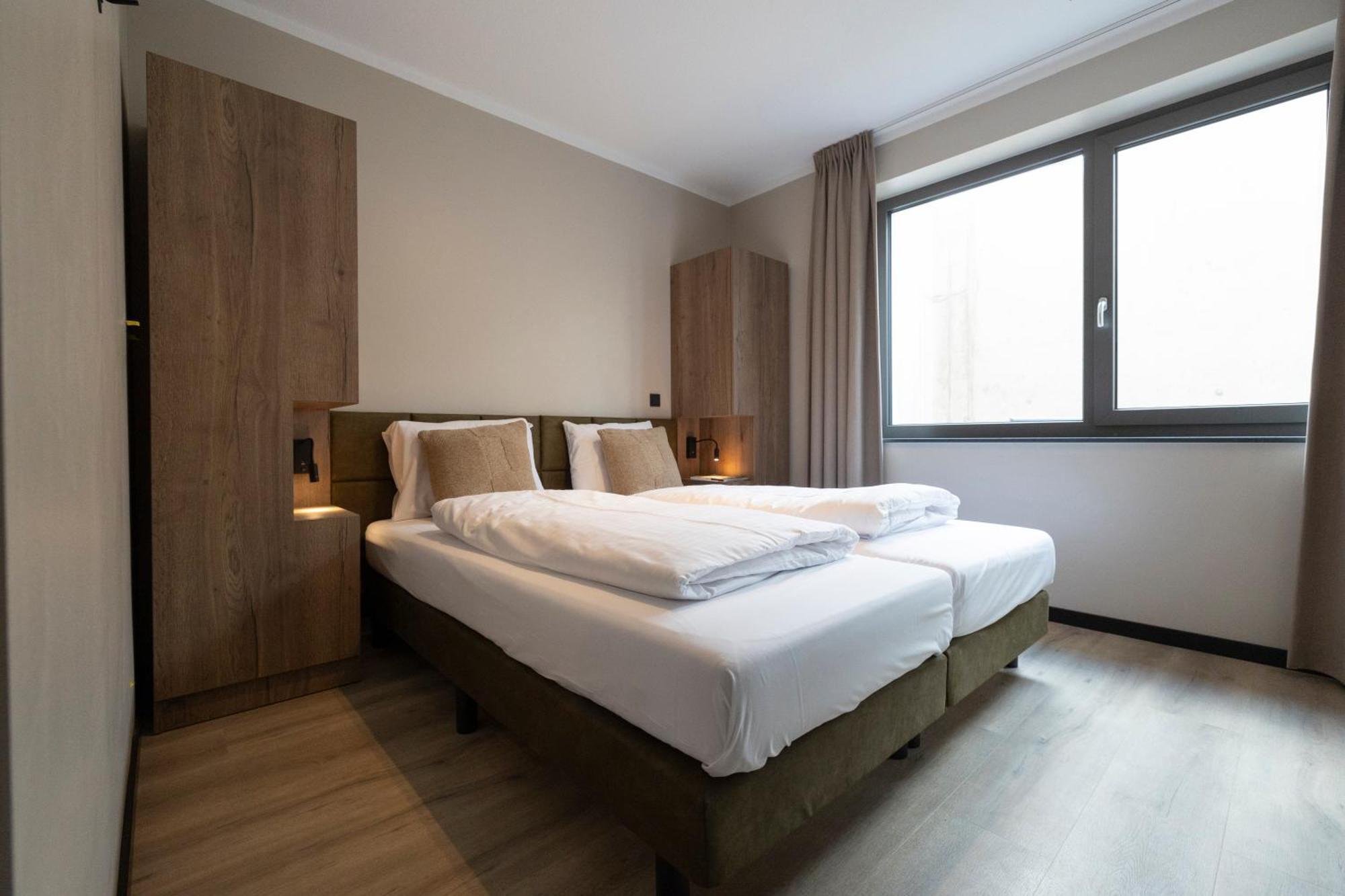 Three-Bedroom Apartment sauna